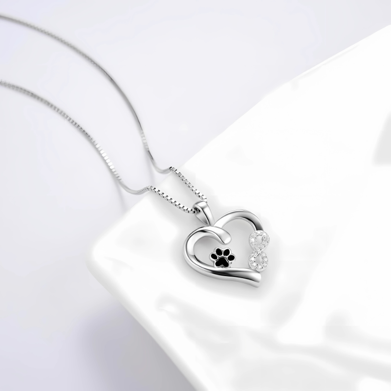 Althea - Necklace with paw & heart